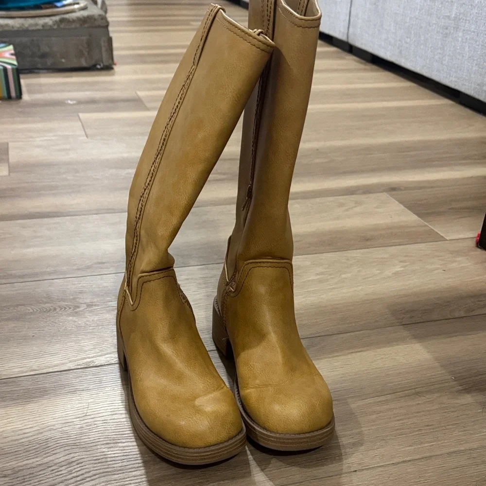 No Boundaries Women's Tall Riding Boot - Picture 2 of 5